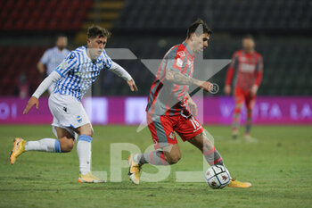 2021-01-24 - Paolo Bartolomei (Cremonese) defends the ball  - US CREMONESE VS SPAL - ITALIAN SERIE B - SOCCER