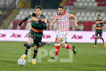 2021-01-29 - Sebastiano Esposito (Venezia) carries the ball - LR VICENZA VS VENEZIA FC - ITALIAN SERIE B - SOCCER