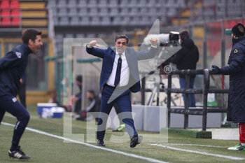 2021-02-06 - Fabio Pecchia (Cremonese) head coach celebrates the second goal scored by Ciofani - US CREMONESE VS AC PISA - ITALIAN SERIE B - SOCCER