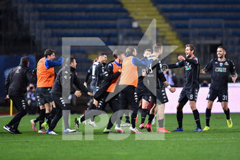 2021-02-09 - Empoli players celebrate after the goal of Andrea La Mantia (Empoli) - EMPOLI FC VS PESCARA CALCIO - ITALIAN SERIE B - SOCCER