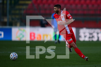 2021-03-20 - Armando Anastasio of Ac Monza controls the ball - AC MONZA VS VENEZIA FC - ITALIAN SERIE B - SOCCER
