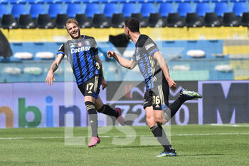 2021-04-17 - Giuseppe Sibilli e Luca Mazzitelli (Pisa) esultano dopo l'1-0 per il Pisa - PISA VS COSENZA - ITALIAN SERIE B - SOCCER