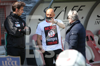 2021-04-17 - Domenico Di Carlo (Coach L.R. Vicenza Calcio) con la maglia in ricordo di Piermario Morosini - VICENZA VS LECCE - ITALIAN SERIE B - SOCCER