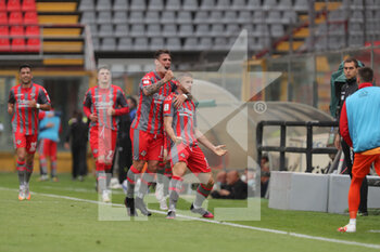 2021-05-01 - Valzania e Bartolomei (Cremonese) esultano per il gol del vantaggio - CREMONESE VS REGGINA - ITALIAN SERIE B - SOCCER