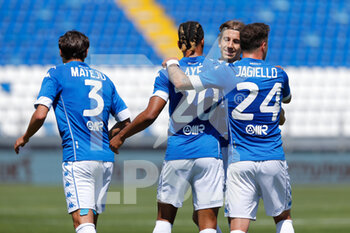 2021-05-07 - Florian Aye (Brescia Calcio) esulta dopo aver segnato il gol del pareggio - BRESCIA VS PISA - ITALIAN SERIE B - SOCCER