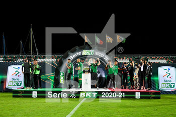 2021-05-27 - Il Venezia festeggia sul podio la promozione in Serie A - FINALE PLAYOFF - VENEZIA FC VS AS CITTADELLA - ITALIAN SERIE B - SOCCER