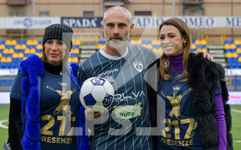 2019-11-24 - Il capitano della Cavese Claudio De Rosa premiato per le 217 presenze in maglia blufoncè - CAVESE VS MONOPOLI - ITALIAN SERIE C - SOCCER