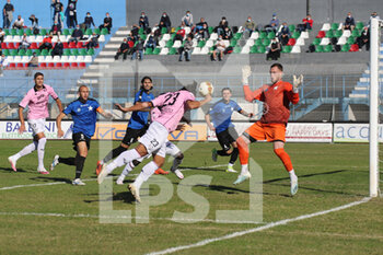 2020-10-18 - tiro Nicola Rauti (Palermo FC) - BISCEGLIE VS PALERMO - ITALIAN SERIE C - SOCCER
