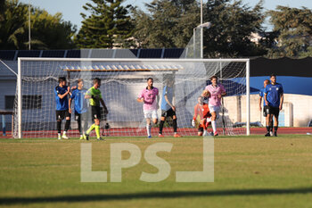 2020-10-18 - Gregorio Luperini (Palermo FC) porta il pallone a centrocampo dopo aver fatto goal - BISCEGLIE VS PALERMO - ITALIAN SERIE C - SOCCER