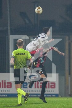 2020-10-25 - Luca Coccolo (Juventus U23) di testa su Marco De Vito (Lucchese) - LUCCHESE VS JUVENTUS U23 - ITALIAN SERIE C - SOCCER