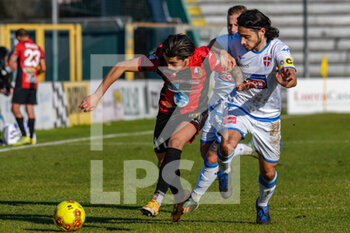 2021-01-31 - Matteo Panati (Lucchese) against Nicolás Schiavi (Novara) - LUCCHESE VS NOVARA CALCIO - ITALIAN SERIE C - SOCCER
