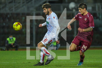 2021-02-03 - Cazim Suljic (Piacenza) protegge palla su Alessio Canessa (Livorno) - LIVORNO VS PIACENZA - ITALIAN SERIE C - SOCCER