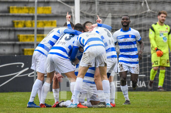 2021-02-17 - Pro Patria players celebrate after scoring the first goal of Gianluca Nicco (Pro Patria) - LUCCHESE VS PRO PATRIA - ITALIAN SERIE C - SOCCER