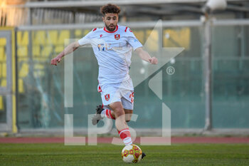 2021-03-16 - Giuseppe Sicurella (Grosseto) calcia da fuori area e realizza il gol del vantaggio - LIVORNO VS GROSSETO - ITALIAN SERIE C - SOCCER