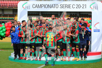 2021-04-07 - Marino Defendi Incita i compagni a festeggiare - TERNANA VS CAVESE - ITALIAN SERIE C - SOCCER