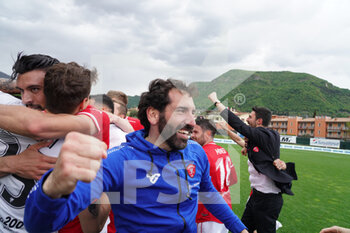 2021-05-02 - caserta fabio (allenatore perugia calcio) esulta per la promozione in serie b - FERALPI SALò VS AC PERUGIA - ITALIAN SERIE C - SOCCER