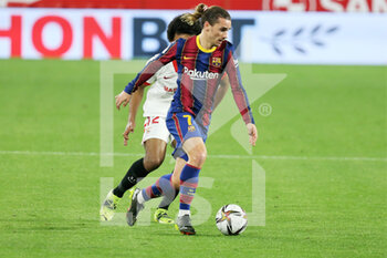2021-02-10 - Antoine Griezmann of FC Barcelona during the Spanish Cup, Copa del Rey, semi final, 1st leg football match between FC Sevilla and FC Barcelona on February 10, 2021 at Sanchez Pizjuan stadium in Sevilla, Spain - Photo Laurent Lairys / DPPI - SEMI FINAL - FC SEVILLA AND FC BARCELONA - SPANISH CUP - SOCCER