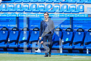 2020-09-26 - Pepe Bordalas, head coach of Getafe CF during the Spanish championship La Liga football match between Deportivo Alaves and Getafe CF on september 26, 2020 at Mendizorotza stadium in Vitoria, Spain - Photo Inigo Larreina / Spain DPPI / DPPI - DEPORTIVO ALAVES VS GETAFE CF - SPANISH LA LIGA - SOCCER