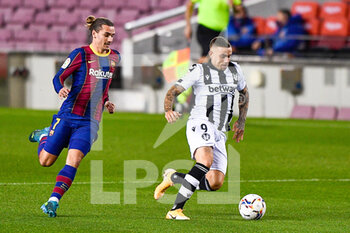2020-12-13 - Antoine Griezmann of FC Barcelona, Roger Marti of Levante during the Spanish championship La Liga football match between FC Barcelona and Levante CF on december 13, 2020 at Camp Nou stadium in Barcelona, Spain - Photo Pablo Morano / Orange Pictures / DPPI - FC BARCELONA VS LEVANTE CF - SPANISH LA LIGA - SOCCER