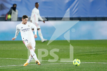 2020-12-15 - Federico Valverde of Real Madrid in action during the Spanish championship La Liga football match between Real Madrid and Athletic Club de Bilbao on december 15, 2020 at Alfredo di Stefano stadium in Valdebebas near Madrid, Spain - Photo Oscar J Barroso / Spain DPPI / DPPI - REAL MADRID VS ATHLETIC CLUB DE BILBAO - SPANISH LA LIGA - SOCCER