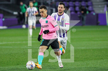2020-12-22 - Sergino Dest of FC Barcelona in action during the Spanish championship La Liga football match between Real Valladolid and FC Barcelona on December 22, 2020 at Jose Zorrilla stadium in Valladolid, Spain - Photo Irina RH / Spain DPPI / DPPI - REAL VALLADOLID VS FC BARCELONA - SPANISH LA LIGA - SOCCER