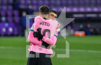 2020-12-22 - Lionel Messi of FC Barcelona celebrates a goal with Pedro Gonzalez Lopez "Pedri" of FC Barcelona during the Spanish championship La Liga football match between Real Valladolid and FC Barcelona on December 22, 2020 at Jose Zorrilla stadium in Valladolid, Spain - Photo Irina RH / Spain DPPI / DPPI - REAL VALLADOLID VS FC BARCELONA - SPANISH LA LIGA - SOCCER