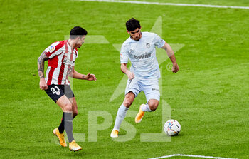 2021-02-07 - Goncalo Guedes of Valencia CF and Ander Capa of Athletic Club during the Spanish championship La Liga football match between Athletic Club and Valencia CF on February 7, 2021 at San Mames stadium in Bilbao, Spain - Photo Inigo Larreina / Spain DPPI / DPPI - ATHLETIC CLUB AND VALENCIA CF - SPANISH LA LIGA - SOCCER
