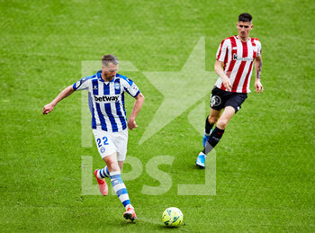 2021-04-10 - Florian Lejeune of Deportivo Alaves during the Spanish championship La Liga football match between Athletic Club and Deportivo Alaves on April 10, 2021 at San Mames stadium in Bilbao, Spain - Photo Inigo Larreina / Spain DPPI / DPPI - ATHLETIC CLUB AND DEPORTIVO ALAVES - SPANISH LA LIGA - SOCCER