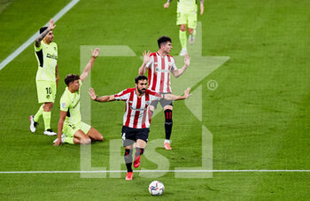 2021-04-25 - Mikel Balenciaga of Athletic Club during the Spanish championship La Liga football match between Athletic Club and Atletico de Madrid on April 25, 2021 at San Mames stadium in Bilbao, Spain - Photo Inigo Larreina / Spain DPPI / DPPI - ATHLETIC CLUB VS ATLETICO DE MADRID - SPANISH LA LIGA - SOCCER