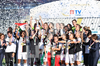 2019-10-27 - La Juventus alza la supercoppa - JUVENTUS VS FIORENTINA WOMEN´S - WOMEN SUPERCOPPA - SOCCER