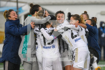 2021-01-06 - Cristiana Girelli (Juventus) festeggia il passaggio del turno con le compagne - SEMIFINALE - JUVENTUS VS ROMA - WOMEN SUPERCOPPA - SOCCER