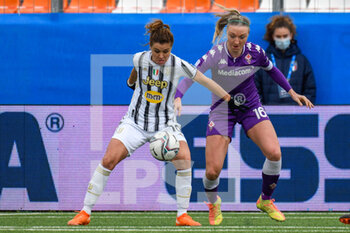 2021-01-10 - Cristiana Girelli (Juventus) and Louise Quinn (Fiorentina) - FINALE - JUVENTUS VS FIORENTINA FEMMINILE - WOMEN SUPERCOPPA - SOCCER