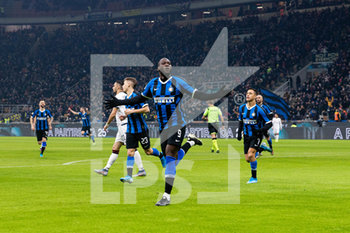 2020-01-14 - Romelu Lukaku (FC Internazionale) esultanza gol - OTTAVI DI FINALE - INTER VS CAGLIARI - ITALIAN CUP - SOCCER