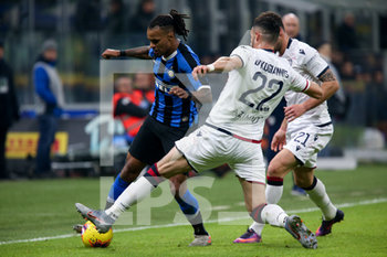 2020-01-14 - Valentino Lazaro (FC Internazionale) e Charalampos Lykogiannis (Cagliari Calcio) - OTTAVI DI FINALE - INTER VS CAGLIARI - ITALIAN CUP - SOCCER
