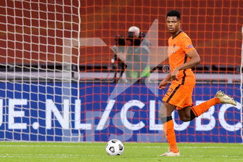2020-11-15 - Denzel Dumfries of the Netherlands during the UEFA Nations League football match between Netherlands and Bosnia and Herzegovina on november 15, 2020 at Johan Cruijff Arena in Amsterdam, Netherlands - Photo Marcel ter Bals / Orange Pictures / DPPI - NETHERLANDS VS BOSNIA AND HERZEGOVINA - UEFA NATIONS LEAGUE - SOCCER