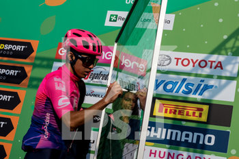 2019-10-12 - Sergio HIGUITA (COL) (EF Education First) signing at departure of Il Lombardia 2019 - GIRO DI LOMBARDIA 2019 - STREET - CYCLING
