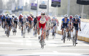 2021-03-31 - Christophe Laporte of France and Team Cofidis finishes second of the 75th Dwars Door Vlanderen 2021 - A Travers La Flandre 2021, an UCI cycling race between Roeselare and Waregem (184 Km) on March 31, 2021 in Waregem, Belgium - Photo Jean Catuffe / DPPI - 75TH DWARS DOOR VLANDEREN 2021 - A TRAVERS LA FLANDRE 2021 - STREET - CYCLING