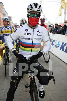 04/04/2021 - Julian Alaphilippe of Deceucink - Quick Step during the UCI Ronde van Vlaanderen - Tour des Flandres 2021, cycling race, Antwerp - Oudenaarde on April, 4, 2021 in Oudenaarde, Belgium - Photo Laurent Lairys / DPPI - TOUR DES FLANDRES 2021 - ANTWERP - OUDENAARDE - STRADA - CICLISMO