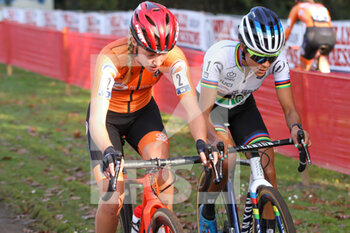2020-11-07 - Annemarie Worst and Ceylin del Carmen Alvarado (NED) during the 2020 UEC Cyclo-Cross European Championships, Women Elite, on november 7, 2020 in Rosmalen, The Netherlands - Photo Orange Pictures / DPPI - 2020 UEC CYCLO-CROSS EUROPEAN CHAMPIONSHIPS, MEN UNDER 23 - CYCLOCROSS - CYCLING