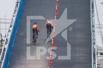 2021-01-30 - Denise Betsema and Lucinda Brand from Netherlands during the 2021 UCI Cyclo-Cross World Championships, Women Elite, on January 30, 2021 in Oostende, Belgium - Photo Fabien Boukla / DPPI - 2021 UCI CYCLO-CROSS WORLD CHAMPIONSHIPS, WOMEN ELITE - CYCLOCROSS - CYCLING