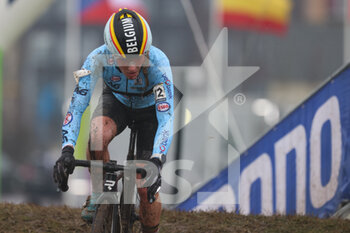 2021-01-30 - Alicia Franck from Belgium during the 2021 UCI Cyclo-Cross World Championships, Women Elite, on January 30, 2021 in Oostende, Belgium - Photo Fabien Boukla / DPPI - 2021 UCI CYCLO-CROSS WORLD CHAMPIONSHIPS, WOMEN ELITE - CYCLOCROSS - CYCLING