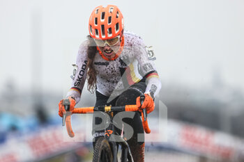 2021-01-30 - Elisabeth Brandau from Germany during the 2021 UCI Cyclo-Cross World Championships, Women Elite, on January 30, 2021 in Oostende, Belgium - Photo Fabien Boukla / DPPI - 2021 UCI CYCLO-CROSS WORLD CHAMPIONSHIPS, WOMEN ELITE - CYCLOCROSS - CYCLING