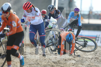 2021-01-31 - Manon Bakker from Netherlands during the 2021 UCI Cyclo-Cross World Championships, Women Under 23, on January 31, 2021 in Oostende, Belgium - Photo Fabien Boukla / DPPI - 2021 UCI CYCLO-CROSS WORLD CHAMPIONSHIPS, WOMEN UNDER 23 - CYCLOCROSS - CYCLING