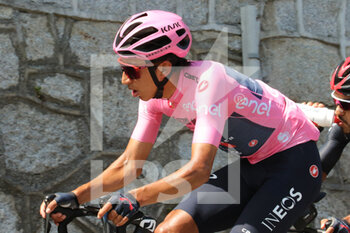 2021-05-28 - Egan Bernal (Ineos Grenadiers) leader of the race with the pink jacket - 19^ TAPPA - ABBIATEGRASSO - ALPE DI MERA - GIRO D'ITALIA - CYCLING