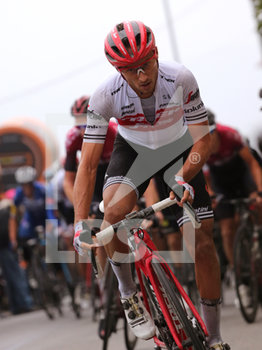 2019-10-09 - Gianluca Brambilla (ITALIA) in testa al primo passaggio - MILANO - TORINO 2019 - MILANO - TORINO - CYCLING