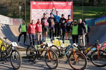 2019-02-24 - Il podio categoria Elite Man della terza edizione della MTB International XCO di Verona. - MTB INTERNATIONAL VERONA XCO. CATEGORIA ELITE MAN - MTB - MOUNTAIN BIKE - CYCLING