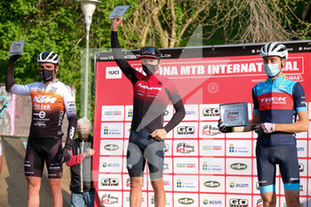 2021-04-03 - Podium of Verona MTB International XCO 2021 Open Man Category. (8) Nadir Colledani - (ITA) first place, (4) Mirko Tabacchi - (ITA), second and (3) Stephane Tempier - (FRA) third position. - VERONA MTB INTERNATIONAL XCO -  CATEGORIA OPEN MAN - MTB - MOUNTAIN BIKE - CYCLING