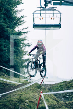 2021-07-25 - PICTON Leonie during the iXS European Downhill Cup, Mountain Bike cycling event on July 25, 2021 in Pila, Italy - Photo Olly Bowman / DPPI - IXS EUROPEAN DOWNHILL CUP 2021 - MTB - MOUNTAIN BIKE - CYCLING