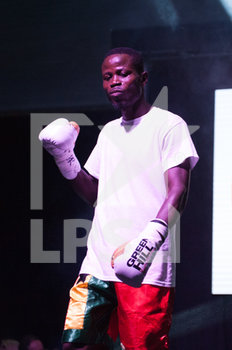 2019-10-26 - Il pugile Maxwell Awuku - MAGNESI VS AWUKU (INTERNATIONAL WBC SUPER FEATHER WEIGHT TITLE) - BOXING - CONTACT