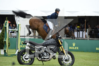 2021-07-10 - Martin Fuchs riding Chaplin during the Masters Chantilly 2021, FEI equestrian event, Jumping CSI5 on July 10, 2021 at Chateau de Chantilly in Chantilly, France - Photo Christophe Bricot / DPPI - MASTERS CHANTILLY 2021, FEI EQUESTRIAN EVENT, JUMPING CSI5 - INTERNATIONALS - EQUESTRIAN